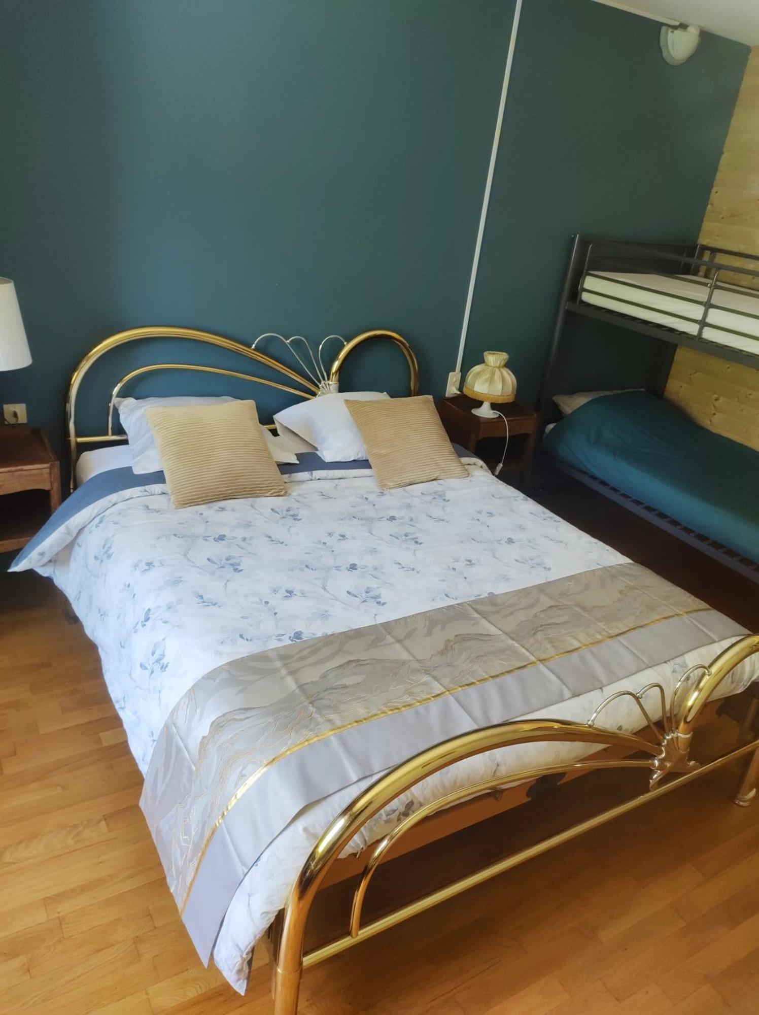 Les Deux Sources Hotel Saint-Laurent-en-Royans Стая снимка